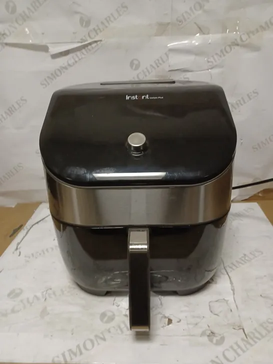 INSTANT VORTEX PLUS WITH CLEARCOOK DIGITAL HEALTH AIR FRYER