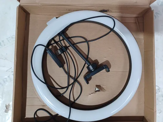 BOXED UNBRANDED RING LIGHT