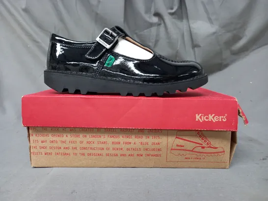 BOXED PAIR OF KICKERS SHOES IN GLOSSY BLACK EU SIZE 34