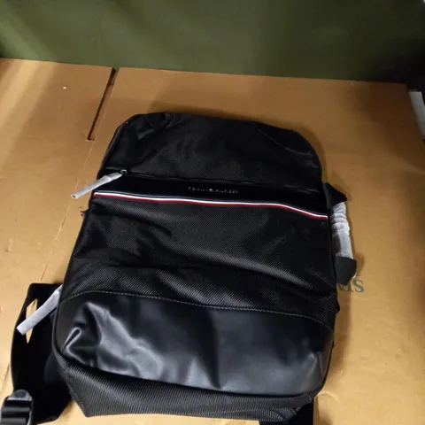 TOMMY HILFIGER BLACK WORK BAG 