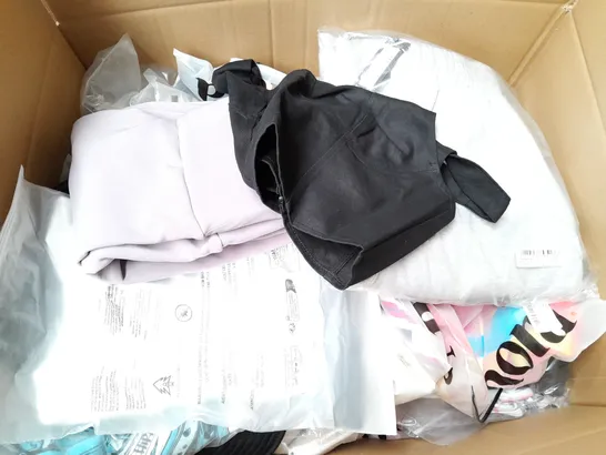 BOX OF APPROXIMATELY 25 ASSORTED CLOTHING ITEMS TO INCLUDE - T-SHIRT , HAT , LEGGINGS ETC