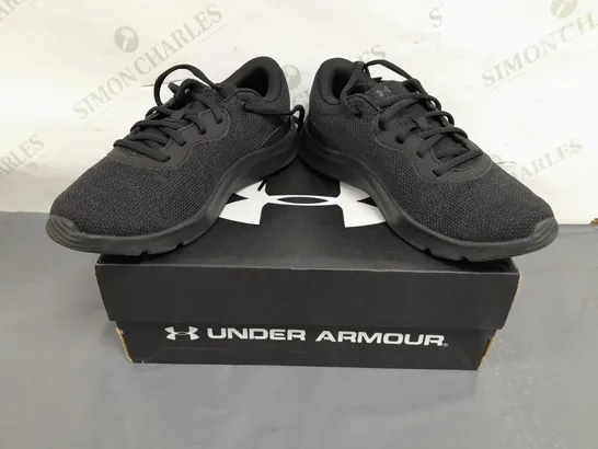 BOXED PAIR OF UNDER ARMOUR W MOJO 2 SHOES IN BLACK UK SIZE 5