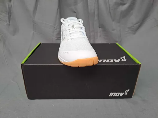 BOXED PAIR OF INOV F-LITE 260 V2 SHOES IN WHITE UK SIZE 6.5