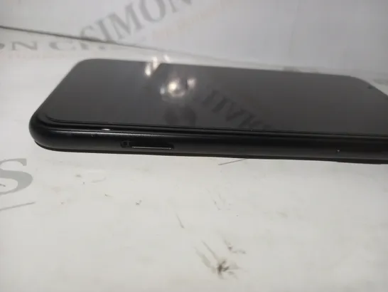 BOXED APPLE IPHONE XR - BLACK