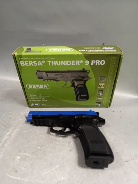 BOXED BERSA THUNDER 9 PRO AIRSOFT GUN - COLLECTION ONLY 