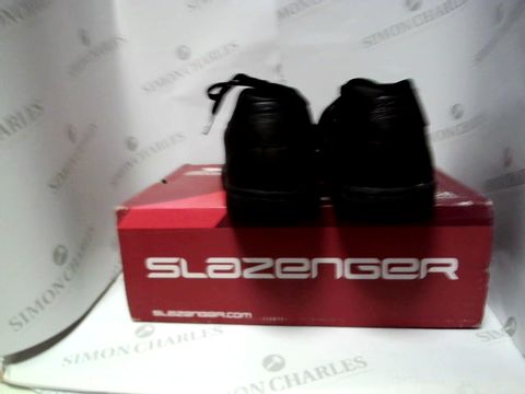 BOXED PAIR OF DESIGNER SLAZENGER - UK SIZE 8.5