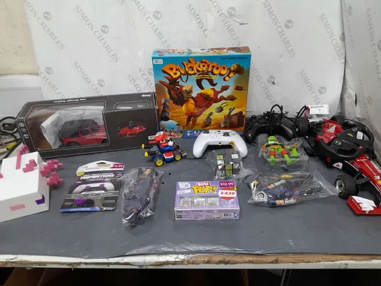 LARGE BOX OF ASSORTED TOYS TO INCLUDE RC'S, BUCKEROO, XBOX CONTROLLER,S AND MINIFIGURES ETC. 