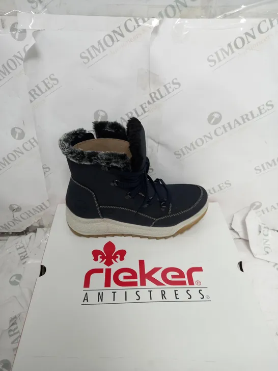 BOXED PAIR OF RIEKER WARM HIKING BOOTS, NAVY - SIZE 6 