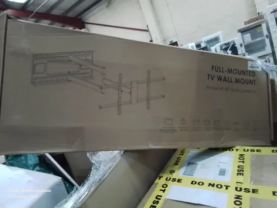 PALLET CONTAINING VARIOUS ASSORTED ITEMS TO INCLUDE: KIDS BRICOLAGE & TOOL STATION, FULL MOUNTED TV WALL MOUNT, COOKER HOOD ETC.