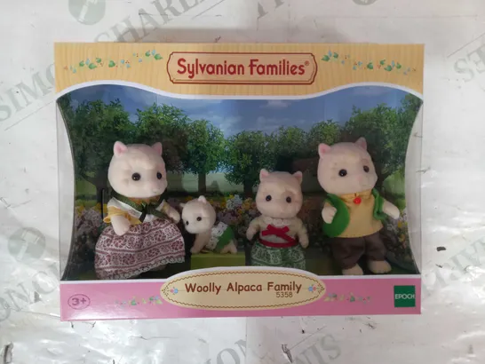 SYLVANIAN FAMILIES - WOOLLY ALPACA FAMILY 5358 COLLECTIBLE FIGURE SET