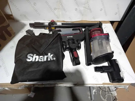 SHARK CORDLESS VACUUM IZ300UKT