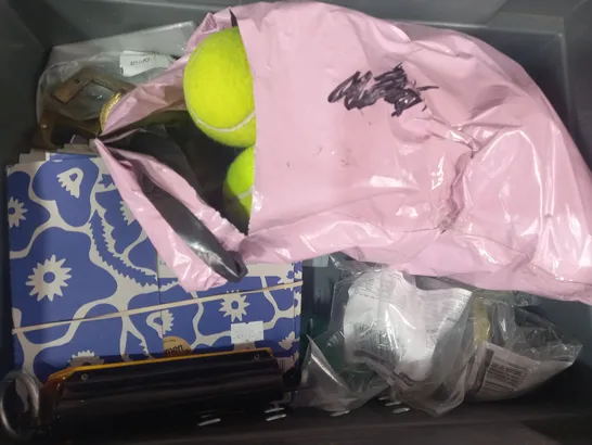 LOT OF APPROXIMATELY 8 ASSORTED HOUSEHOLD ITEMS TO INCLUDE BAG OF ASSORTED TENNIS BALLS, PACK OF CABLE STRAPS, POT COVERS, ETC