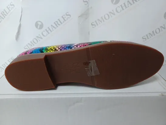 BOXED PAIR OF MODA IN PELLE ENLIE LOAFERS IN RAINBOW SIZE 6