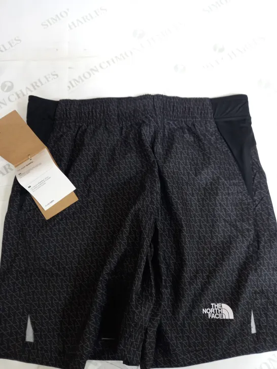 THE NORTH FACE SHORT PRINT SHORTS - MEDIUM