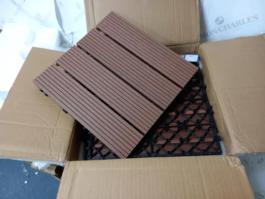 BOX OF 10 COMPOSITE PATIO TILES EACH 30 X 30 X 2CM