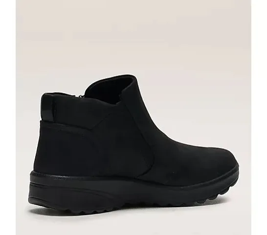 SKECHERS LOVELY VIBE BOOT IN BLACK SIZE 8