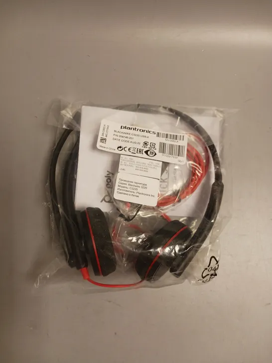 SEADLED PLANTRONICS WIREDGAMING HEADPHONES IN BLACK AND RED WITH MICROPHONE