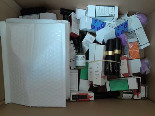 BOX OF APPROXIMATELY 15 ASSORTED HEALTH AND BEAUTY ITEMS TO INCLUDE BLUSH STICK, NIGHT OIL, ESSENTIAL OIL BLEND, ETC