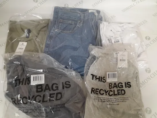 APPROXIMATELY 20 ASSORTED COTTON ON CLOTHING ITEMS TO INCLUDE OVERSIZED CREW SWEATER IN FADED SLATE SIZE XS, SHOULDER TANK TOP IN LIGHT GREY SIZE XL, LOOSE STRAIGHT JEAN SIZE 36EU