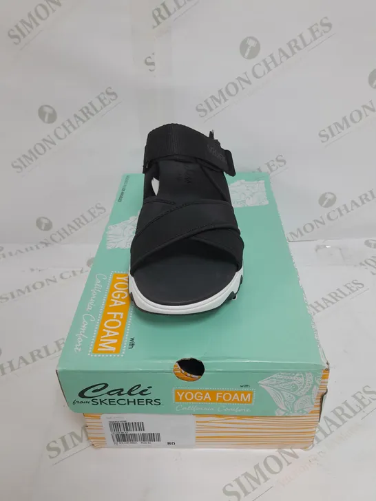 BOXED PAIR OF SKECHERS BIG LUG SANDALS IN BLACK SIZE 6