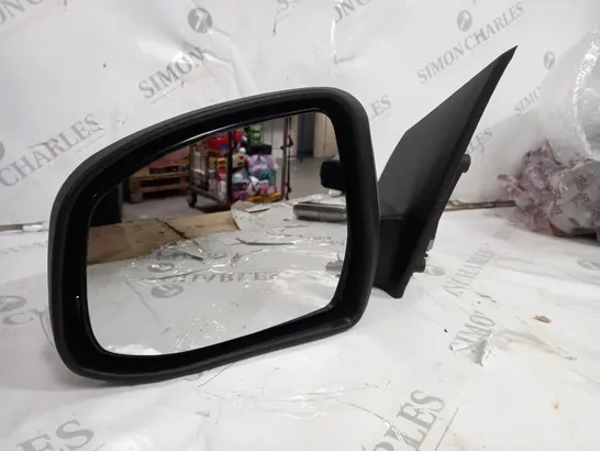 GREY WING MIRROR for unknow vehicle  
