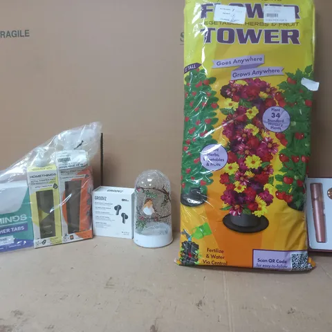 BOX OF APPROXIMATELY 15 ASSORTED ITEMS TO INCLUDE - SIMPLY BEAUTY SHAVER , GROOVZ EARBUDS , FLOWER TOWER ETC