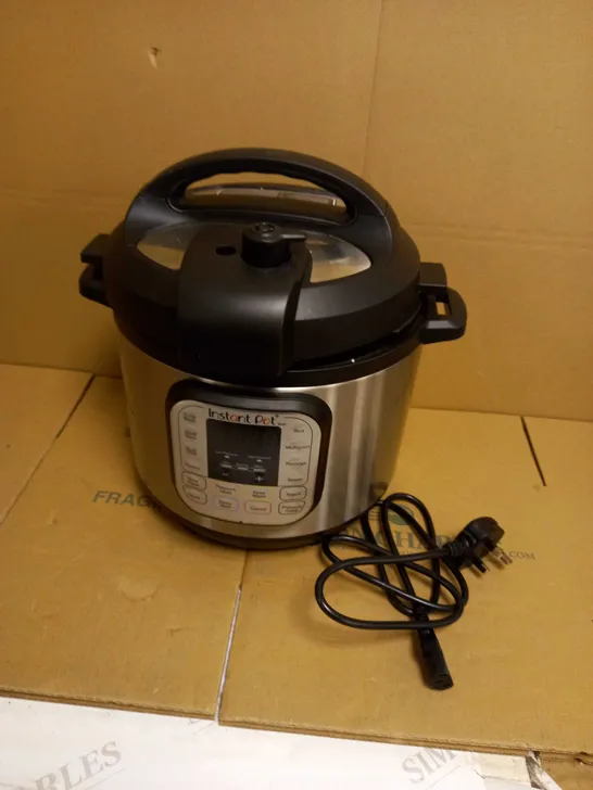 INSTANT POT DUO SMART PRESSURE COOKER