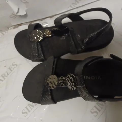 VIONIC REST FARRA LIZARD BLACK SANDALS