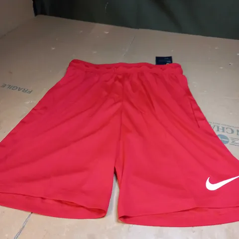 RED NIKE SHORTS 