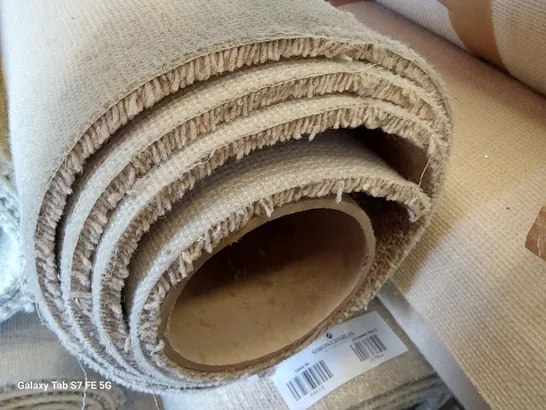 ROLL OF QUALITY LINGDALE BUCKDEN CARPET APPROXIMATELY 5M × 2.04M