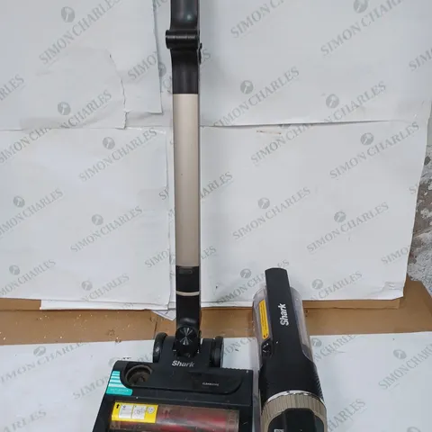 SHARK CORDLESS STICK VACUUM CLEANER PET PRO MODEL