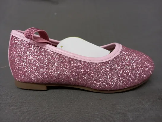 BOXED PAIR OF SKYROCKET INFANT SHOES IN PINK W. GLITTER EFFECT EU SIZE 24