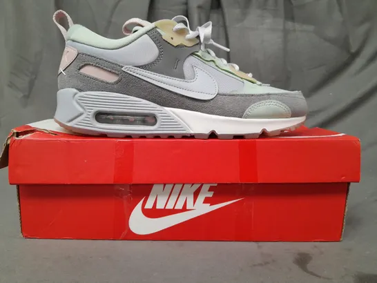 BOXED PAIR OF NIKE AIR MAX 90 FUTURE SHOES IN GREY/MULTI UK SIZE 6