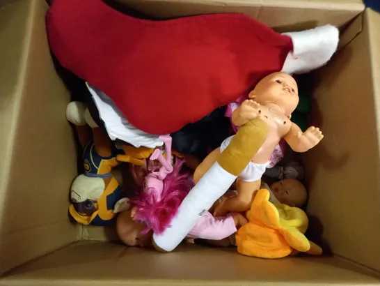 APPROXIMATELY 10 ASSORTED BABY TOYS TO INCLUDE BABY DOLL, WIG, PLUSHIES, ETC