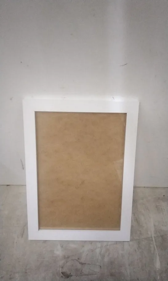 BOXED SMALL POSTER FRAME - WHITE