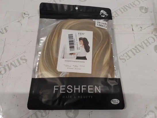 BOX CONTAINING APPROXIMATELY 100 FESHFEN BLONDE/BROWN PONYTAIL EXTENSIONS