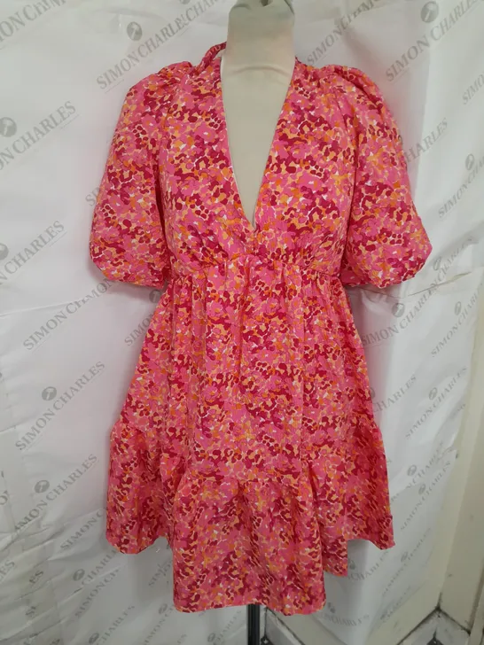 NOBODY'S CHILD VIENNA RUFFLE VNECK MINI DRESS IN PINK FLORAL SIZE 12