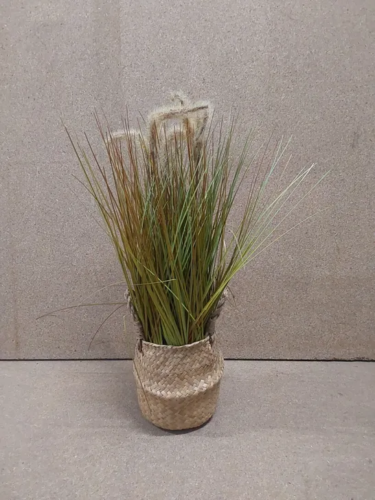 FAUX PLANT IN WOVEN BASKET