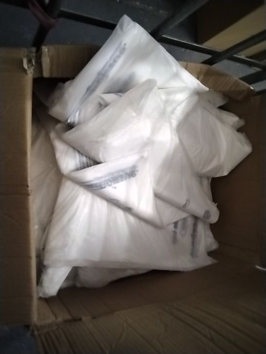 VERY LARGE QUANTITY OF 100% COMPUTABLE NO ISSUE BAGS - 40X50CM