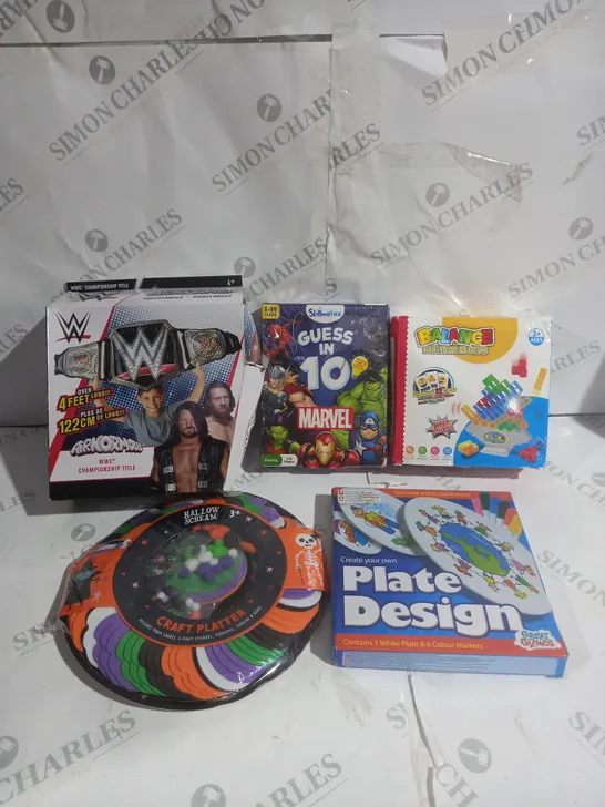 BOX OF APPROX 20 ASSORTED TOYS TO INCLUDE - WWE INFLATABLE BELT - SKILLMATICS GUESS IN 10 - PLATE DESIGN ECT