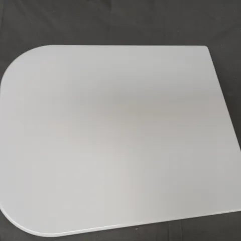 BOXED MASS DYNAMIC MUTE TOILET SEAT COVER