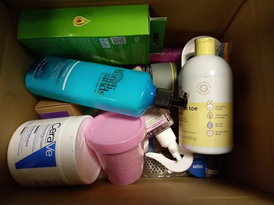 BOX OF APPROXIMATELY 20 ASSORTED COSMETICS TO INCLUDE BONDI SANS RANNING MILK, GIVE ME SCALP SCRUB, GILLETE VENUS ETC