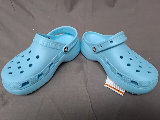 PAIR OF CROCS CLASSIC PLATFORM CLOGS IN LIGHT BLUE UK SIZE 5