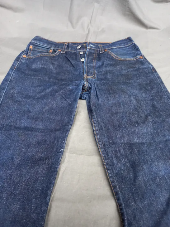 LEVIS 501 DARK DENIM JEANS - W31 L32