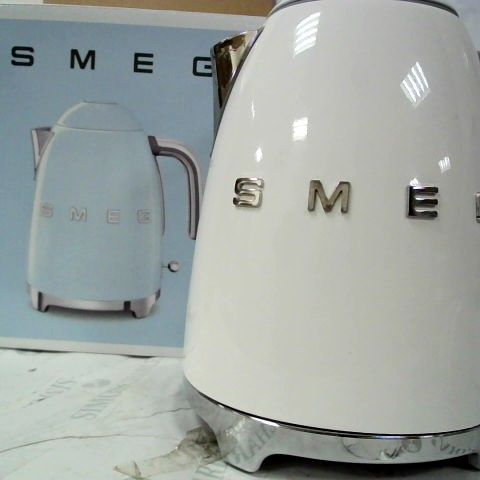 SMEG 1.7L KLF03WHUK KETTLE - WHITE