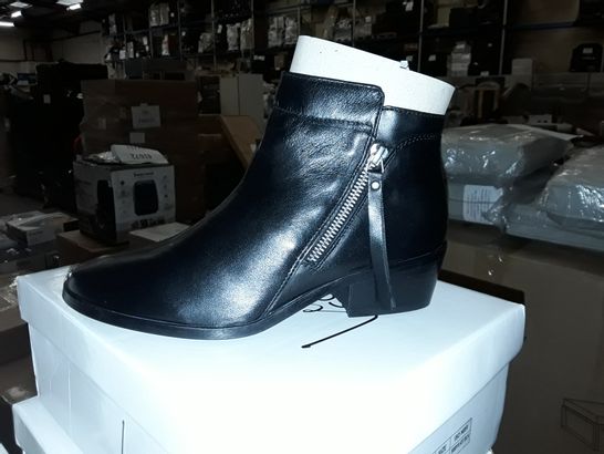 LOT OF 4 ISABELLA IDEAL LEATHER COLLECTION ANKLE BOOTS SIZE 4 ASSORTED COLOURS OF BLACK, BROWN AND NAVY