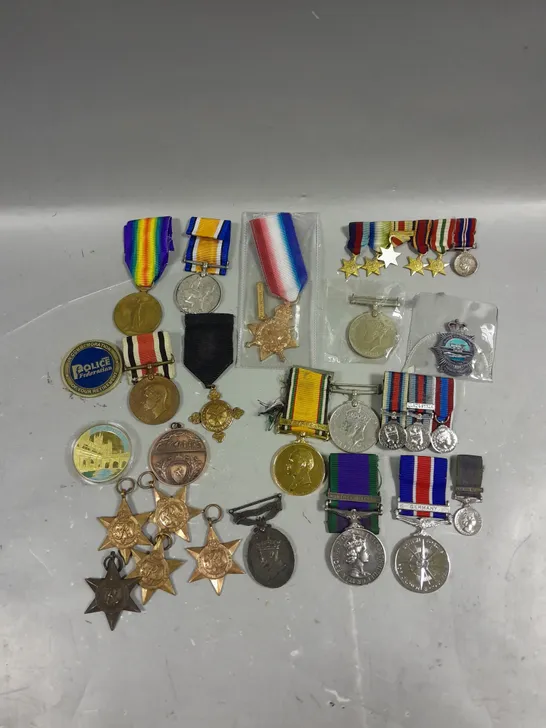 APPROXIMATELY 20 ASSORTED COMMEMORATIVE MEDALS FROM VARIOUS YEARS	