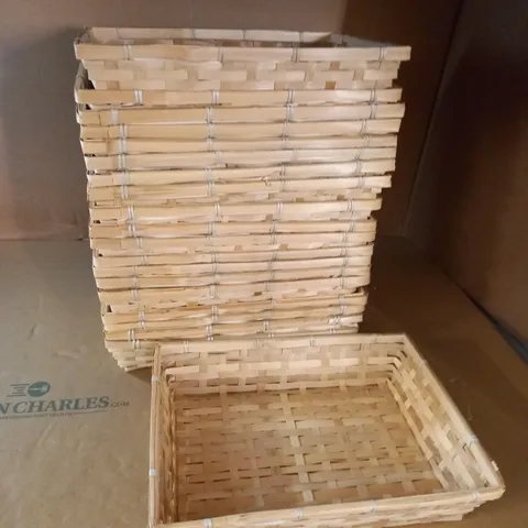 LOT OF 20 SHALLOW WICKER BASKET - 38X28X9CM