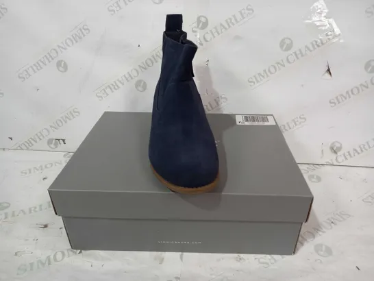 BOXED PAIR OF VIONIC LOW HEEL ZIP-UP BOOTS IN NAVY UK SIZE 6