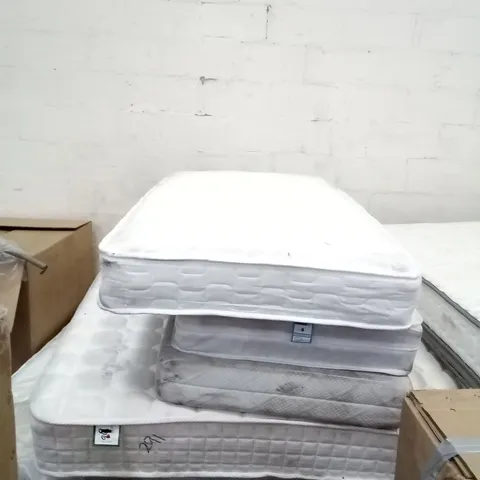 PALLET OF ASSORTED MATTRESSES 